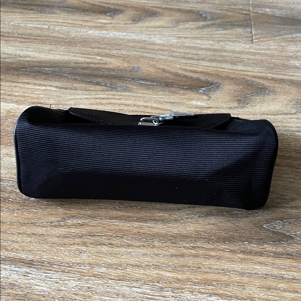 Dior Parfumes Logo Makeup Pouch - Picture 12 of 14